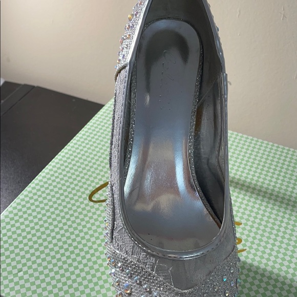 Silver Rhinestone Pumps - Picture 2 of 4